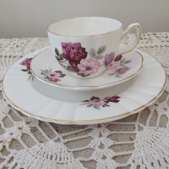 12 Piece Royal Grafton fine Bone China - Picture 12 of 12